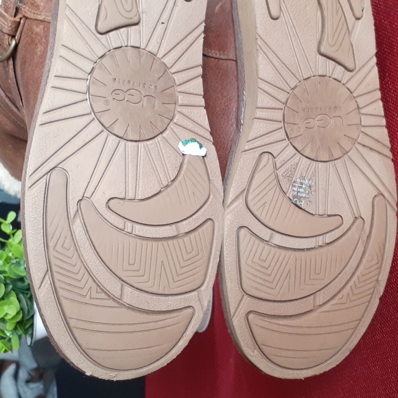 UGG BOOTS LEATHER - Picture 7 of 13